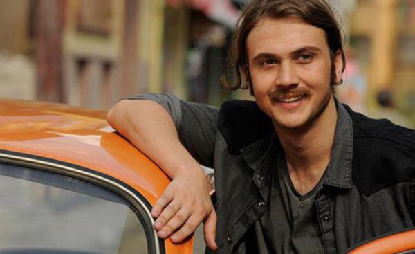 yle Bir Geer Zaman Ki dizisindeki performansyla beeni toplayan Aras Bulut ynemli oldu.