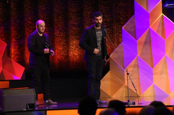 Festivalde en iyi erkek oyuncu dln tirazm var filmindeki performansyla Serkan Keskin (solda) ve "Annemin arks" filmindeki performans ile Feyyaz Duman (sada) ald.