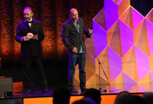 En yi Grnt Ynetmeni dln Vedat zdemir (sada), "Fakat Mzeyyen Bu Derin Bir Tutku" filmiyle ald.