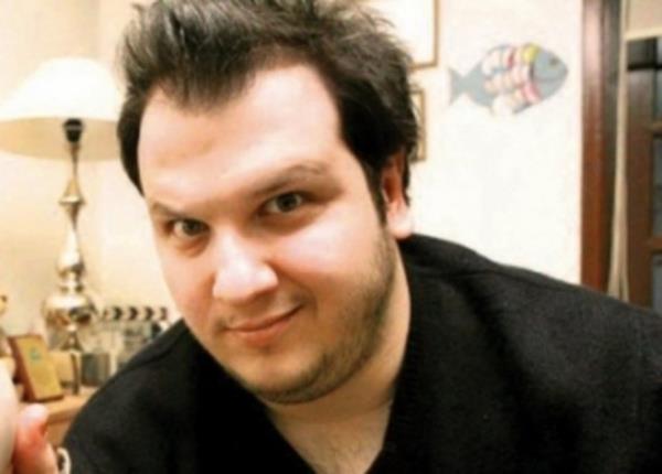 Bilkent �niversitesi M�zik ve Sahne Sanatlar� Fak�ltesi Tiyatro B�l�m�'nden mezun oldu