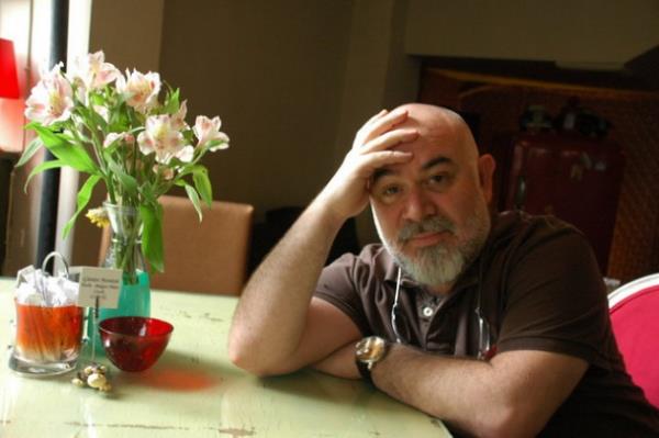 G�ven K�ra�: Yap� Meslek