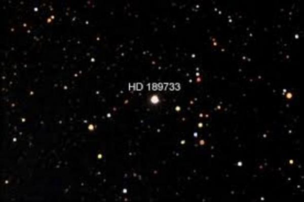 ...HD189733b uzayda 'koyu mavi bir nokta' gibi grnyor.