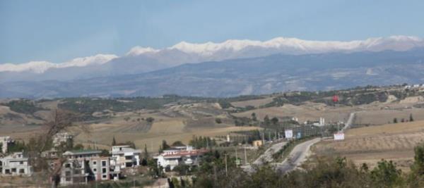 Adana'da ge�en y�l kurakl�k nedeniyle Ocak ay�nda kar d��en Toros da�lar�'na bu y�l Ekim'de kar d��t�.