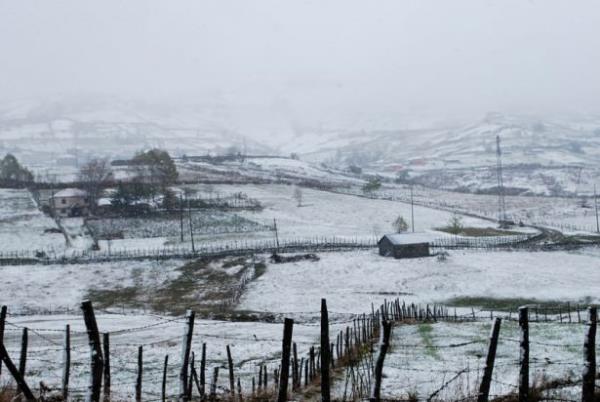 Ordu'nun y�ksek rak�ml� b�lgelerinde kar ya���� etkili olmaya ba�lad�