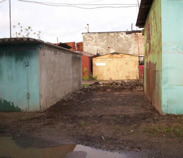 te dnyann en garip evlerinden biri olan bu evin yapm aamas...