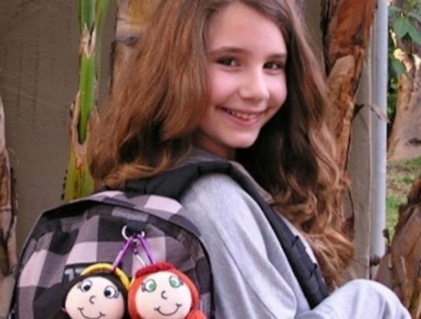 3. Oyuncak bebek serisi G.A.R.D.'n yaratcs Ally Mollo (13)