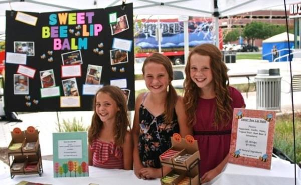 2. Bakm rnleri irketi Sweet Bee Sisters'in kurucular Warren kardeler (9, 12 & 13)