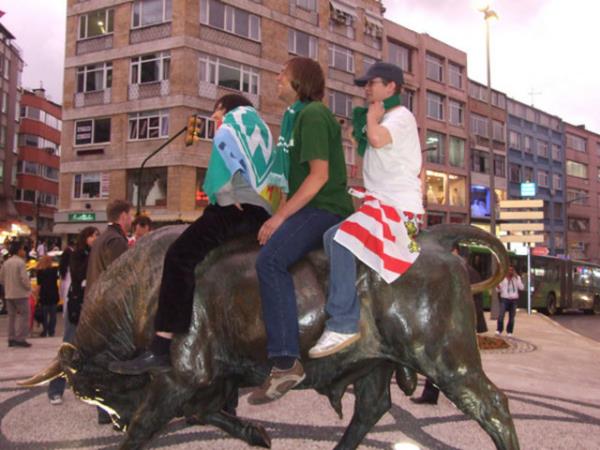 Kadky'deki Boa'nn stnde poz vermek