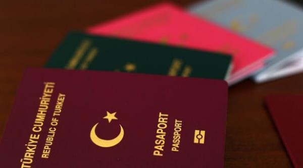 <br><b>EHLYET VE PASAPORTU EMNYET DEL, NFUS DARES VERECEK</b></br>  Trkiye vatandalar yaplacak dzenlemenin ardndan ehliyet ve pasaportu Emniyet'ten deil, Nfus ve Vatandalk daresi'nden alacak.