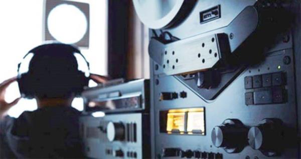 <br><b>STHBAR DNLEMELERE DENETM ARTACAK</b></br>  stihbarat alannda teknik takip ve dinleme gibi nlemler konusunda denetim arttrlacak. Denetimi ileri Bakanl'nn yan sra, Babakanlk Tefti Kurulu yapacak. Ayrca Meclis'te 17 kiilik komisyona da rapor sunulacak.