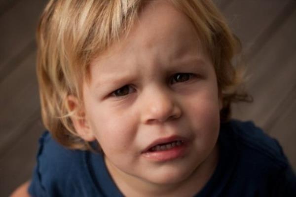 6. kinci ocuuma hamileyim. u anda  yanda olan ilk ocuum boazmdan aaya inip kz kardeini almak istediini syledi.