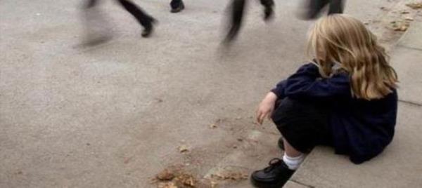 Sheila kzm domadan ksa sre nce vefat eden kz kardeimin adyd. Kzma katta yazan sorduumda hibir fikri olmadn syledi.