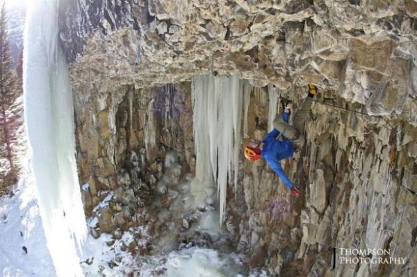 Hyalite Kanyonu'nda buz trman yapmak (ABD)