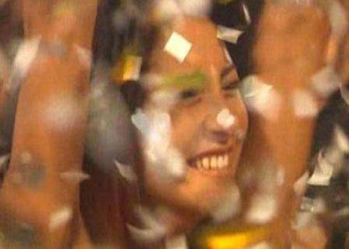 Daha sonra oyunculua adm atan Oflaz, nce Muhteem Yzyl, sonra da Kalbim Drt Mevsim dizilerinde oynad.