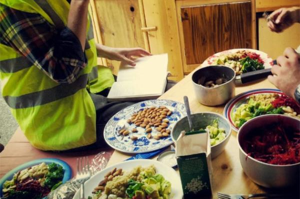 Mutfakta baz yiyeceklerin tketimini azaltarak, kullandklarnz yeniden kullann veya geri dntrerek tasarruf yapabileceinizi biliyor muydunuz?