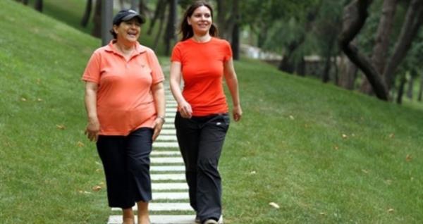 Yry yapmayn: Yemein hemen ardndan yaplan yry, tkettiimiz gdalardaki besin elerinin sindirilememesine, yani yediimiz yemein fayda bakmndan hibir anlam kalmamasna sebep oluyor.