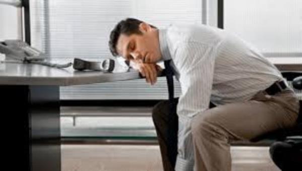 Fel ve hipnogogik halsinasyonlar hastaln en ok korkutan iki semptomudur.