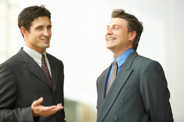 13. Sosyal ya da politik olarak sizinle tamamen zt fikirlere sahip olan ve bular zerine drste tartabilen