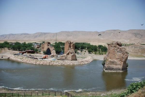 1981'de doal koruma alan ilan edilen Hasankeyf'i grmek.