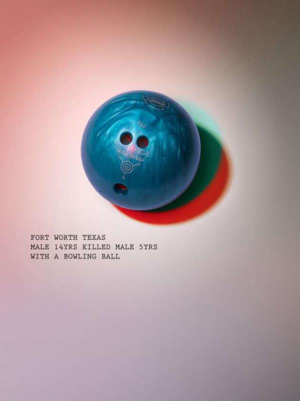 Amerika?nn en byk ikinci eyaleti olan Teksas?ta 14 yandaki ocuk, 5 yandaki baka bir ocuu bowling topuyla ldrerek herkesi artt.