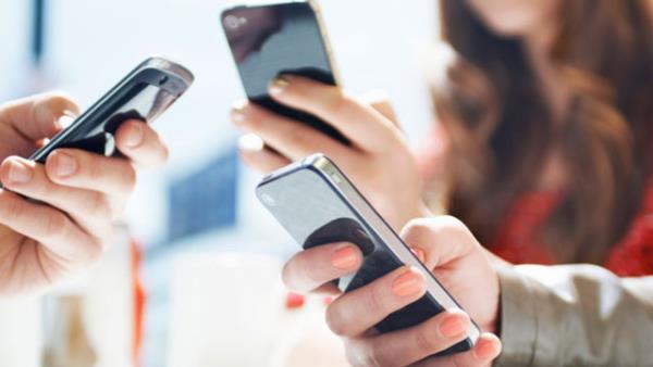 Telefonunuzu Herkese Vermeyin: Bildiiniz gibi hastalk ve virslerin en kolay yaylma yolu insandan insana geitir.