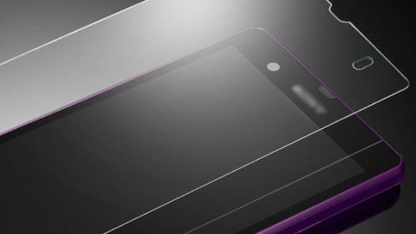 Ekran Koruyucu Film: Kullanmann nemi Ekran koruyucu filmler, telefon ekrann iziklerden koruma amacyla kullanlyor.