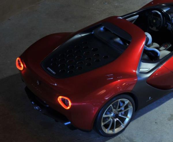 Ferrari Sergio, ismini tanya'nn nl otomobil tasarmcs Sergio Pininfarina'dan alyor.