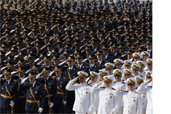 <br><b>2- Trkiye</b></br>  Trkiye, Ortadou'daki tek NATO yesi. Savunma btesi 18.1 milyar dolar. 410 bin 500 aktif personele sahip. 3 bin 657 tanka ve 989 sava uana sahip.