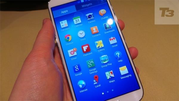 Note 4'n pil kapasitesi yaklak olarak Note 3'ten yzde 7-8 daha fazla. Ayrca Note 4'te Ultra G Tasarrufu Modu bulunuyor. 2 telefonda da batarya karlabiliyor.Hem Galaxy 3'te hem de Galaxy Note 4'te 32 GB dahili depolama, 128 GB'ye kadar SD hafza kart destei mevcut.