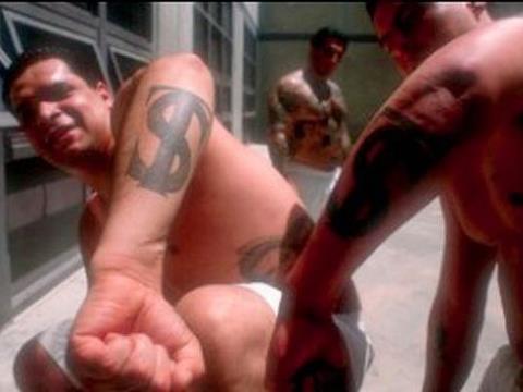 <p><b>Teksas Su rgt:</b></p>    Teksas Su rgt, kmsenmeyecek mttefikleriyle birlikte ksmen kk bir ete. birlii yapt dier eteler adna cinayetler ilemitir.