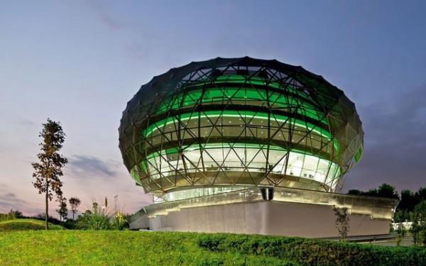 iGuzzini Illuminazione Iberica Headquarters, Josep Mis, Spain