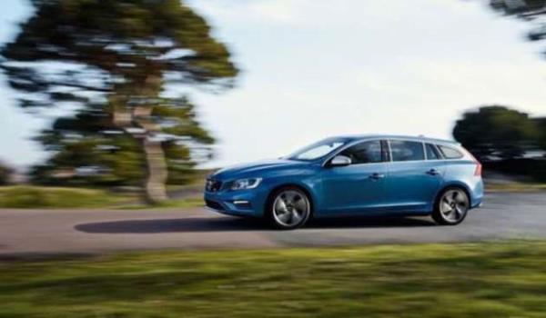 <p>Volvo V60 Plug-In Hybrid</p>    Yakt hcresi teknolojisi son be ylda sessiz sedasz nemli ilerlemeler kaydetti. Uzmanlar, sistemin artk oturduunu ve maliyetlerin nasl mterinin elini yakmayacak dzeye indirilebileceini aratrmaya baladklarn belirtiyorlar. Btn byk irketler 2015 ylnda yakt hcreli otomobilleri piyasaya karmaya hazrlanyor.