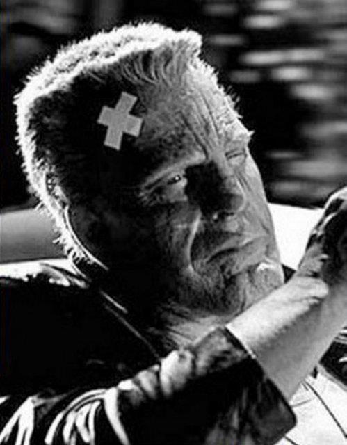 Sin City ? Marv, Mickey Rourke