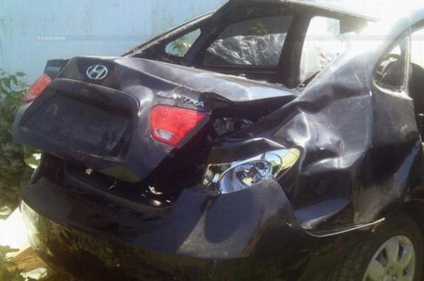 Hi hurda olan arabalara neler oluyor merak ettiniz mi? Baz hurdac tarafndan ok ucuz fiyatlara alnan bu arabalar tamir grerek eski haline geri getiriliyor ve ok daha iyi fiyatlara tekrar geri satlyor.