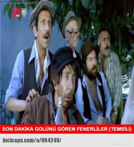 Spor Toto Sper Lig 8. hafta al manda Galatasaray, Kasmpaa'y son dakika golyle malup etti ve capsler patlad. te sosyal medyay sallayan capsler...