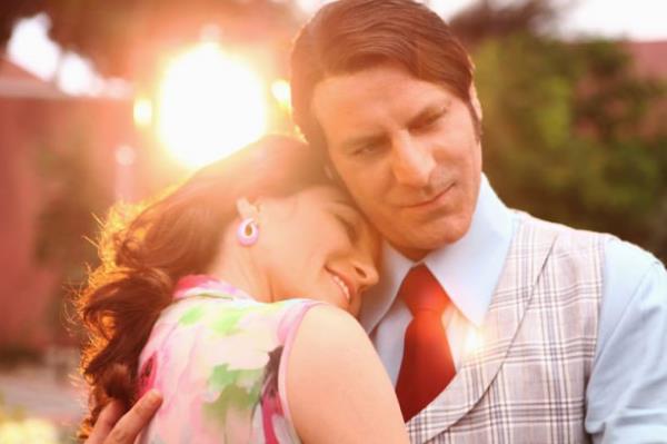 Son olarak dostu Cem Ylmaz'n 'Pek Yaknda' filminde rol alan Gven, bu projeden kazand gelirle yeni bir ayakkab maazas aaca renildi.