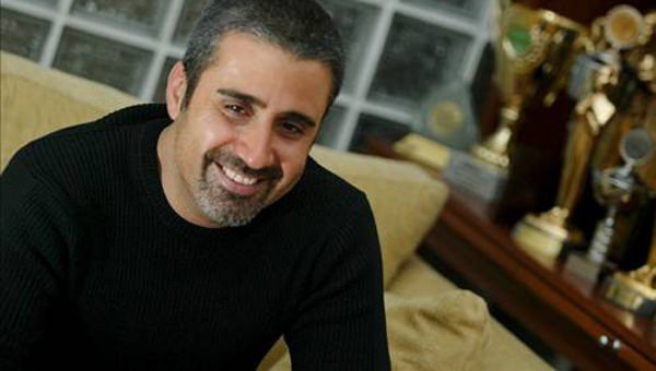 Yapt gayrimenkul yatrmlaryla hatr saylr bir servetin sahibi olan Emrah, kulvar deitirdi...