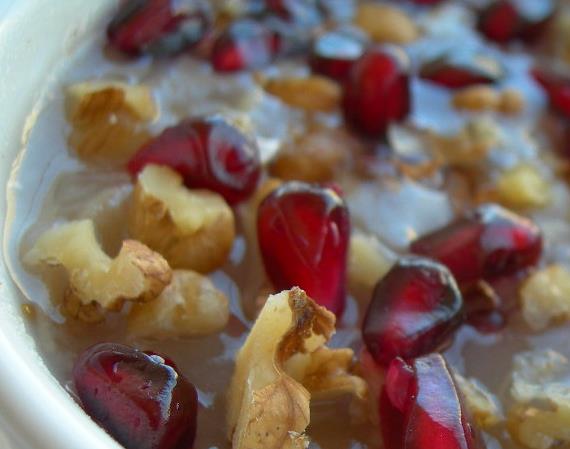 Bugne "ura" denmesinin sebebi, Muharrem aynn onuncu gnne denk geldii iindir.