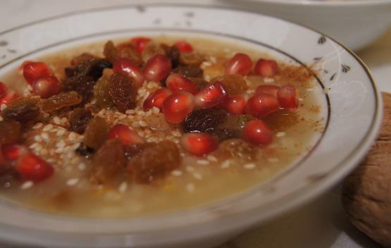 "ehrullahi'l-Muharrem" olarak mehur olan, yani "Allah'n ay Muharrem" olarak bilinen Muharrem ay, lh bereket ve feyzin, Rabban ihsan ve keremin cotuu ve bollat bir aydr.