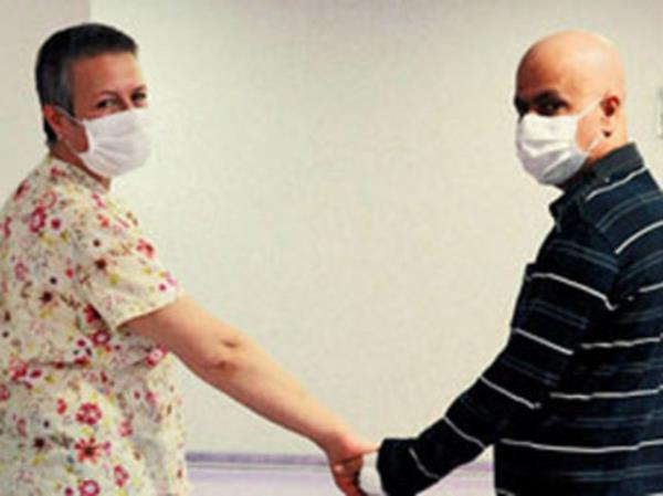 Hizmetinizde tam bir tbbi ekip dahi olsa, tedavi ve iyilemenizin kontrol hala sizdedir. Bilgi gtr. Kanserle ilgili ne kadar ok ey renirseniz, kendinizi o kadar ok savunabilirsiniz.