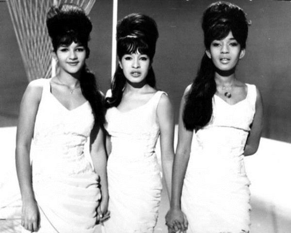 22. Be My Baby, The Ronettes