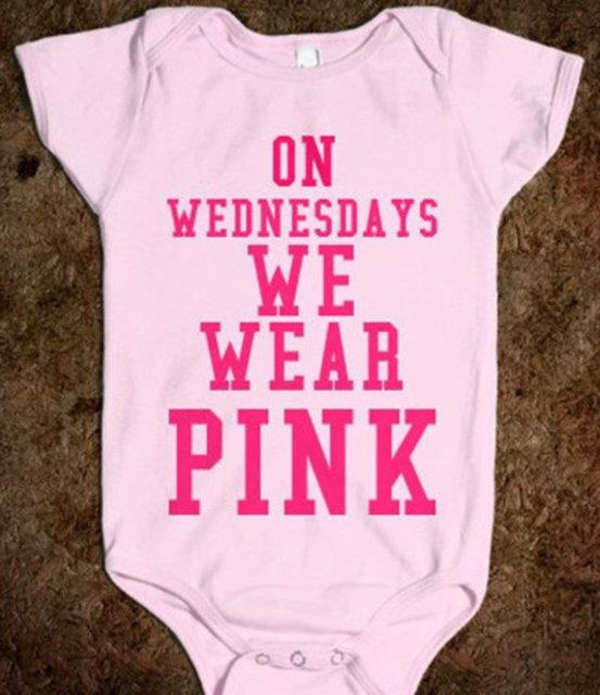 "aramba gnler pembe giyiniyoruz"