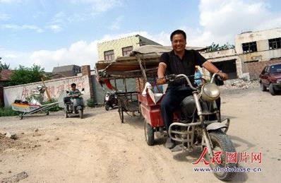 Bir ky evinin avlusuna dt. arpt ev ykkd, Chengnian enkaz altnda kalarak ld.