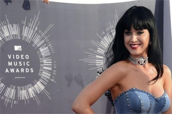 5- Katy Perry  <br>40 milyon dolar.</br>
