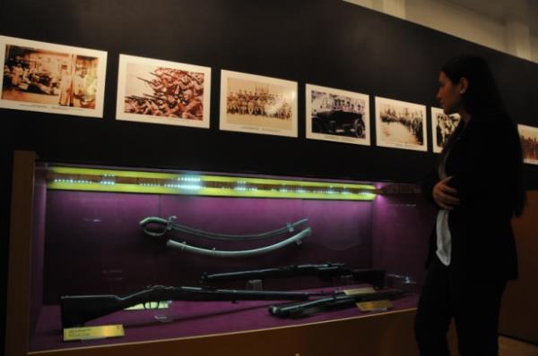 Genelkurmay Bakanl, 1. Dnya Sava'nn 100'nc yl dolaysyla dnemin fotoraflar ve objelerinden oluan sergiyi Harbiye Askeri Mze'de at. Sergide, 136 fotoraf ve 110 obje sergileniyor.