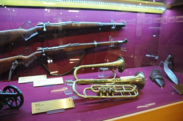 Suriye-Filistin-Kanal Cephesi'nde askeri bandonun kulland bl adl mzik aleti