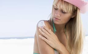 Kemik erimesini engellemenin en etkili yollarndan biri vcudunuzu gnde ortalama 15 dakika gnelendirmeniz olacaktr.