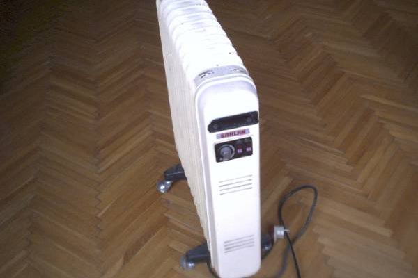 Katalitikten en nemli fark elektrikle almas ve scak hava fan bulunmasyd.