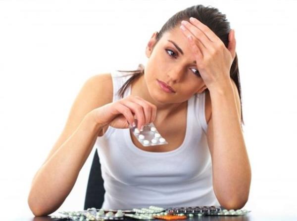 Uzun sreli arlarda ise koruyucu tedavi uygulanr. Depresyon ve sara ilalaryla kontrol altna alnabilir.