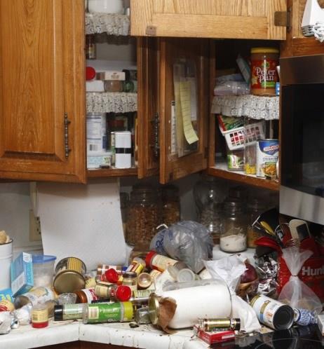 Mutfak dolaplarnzda kullanmadnz eyalarnz saklyorsanz, artk onlardan kurtulma vakti! Ya tandnz birine verin ya da satn. Dolabnzdaki eyay son bir yldr kullanmadysanz elden karma zaman gelmi demektir.